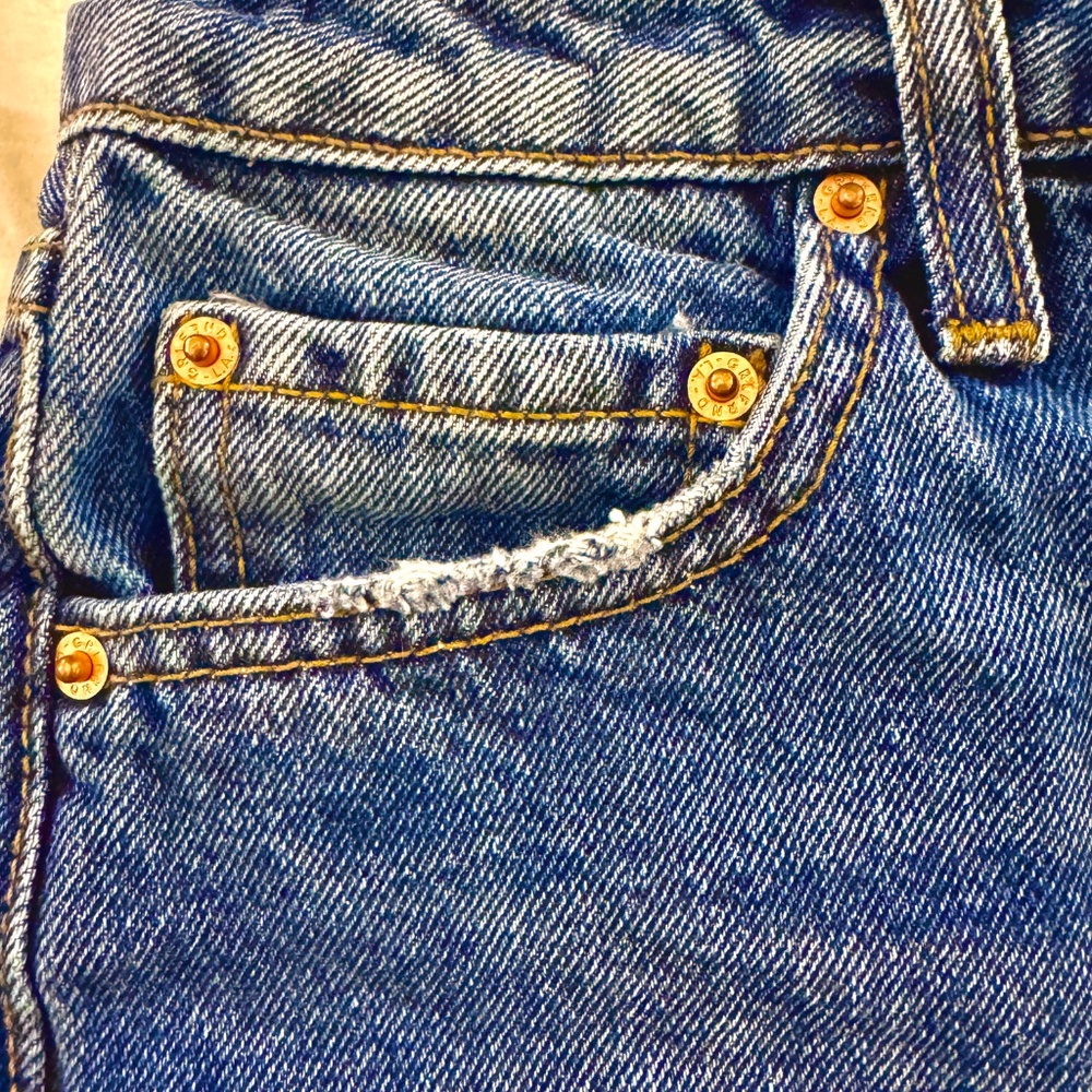 GRLFRIEND-  Denim Cut off Shorts - Size 23 - Picture 9 of 11